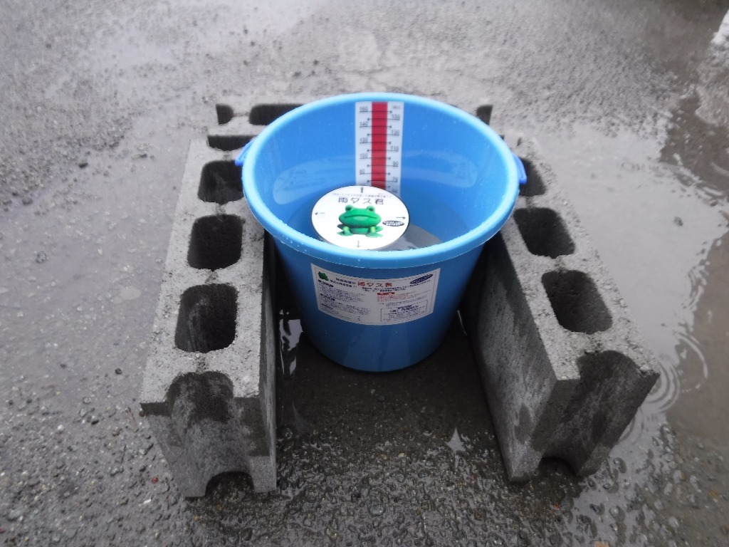 簡易雨量計「雨ダス君」